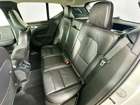 Used 2023 Volvo XC40 B5 Plus w/ Climate Package AWD/4WD image 31