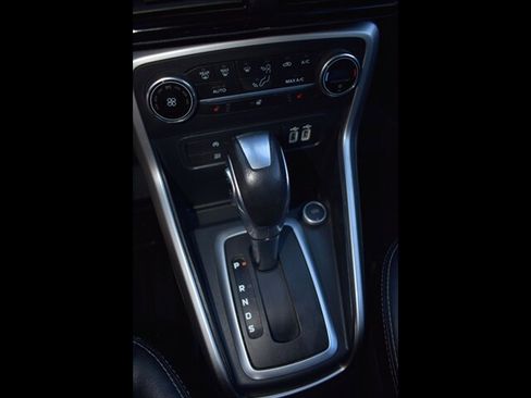 Used 2021 Ford EcoSport Titanium image 12