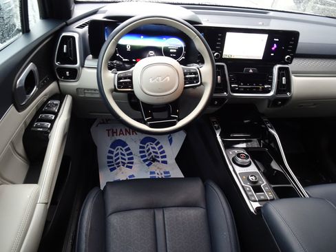 Used 2023 Kia Sorento SX Prestige image 15