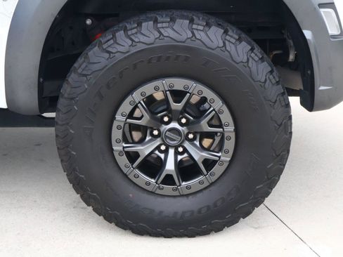 Used 2022 Ford F150 Raptor w/ Raptor 37 Performance Package AWD/4WD image 10