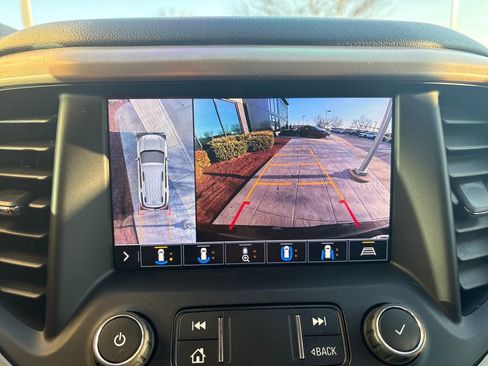 Used 2020 GMC Acadia Denali w/ Technology Package image 14