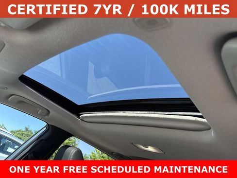 Used 2023 Toyota Corolla Cross XLE w/ Convenience Package AWD/4WD image 16