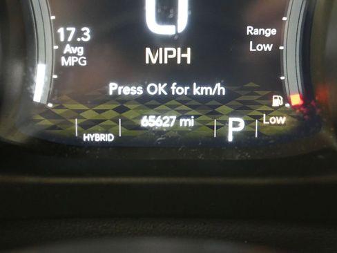 Used 2022 Jeep Wrangler Unlimited Rubicon 4xe w/ Cold Weather Group AWD/4WD image 15