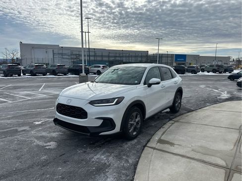 New 2026 Honda HR-V LX image 4