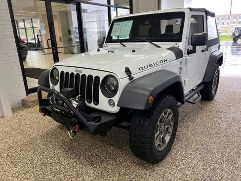 Used 2015 Jeep Wrangler Rubicon w/ Power Convenience Group image 5