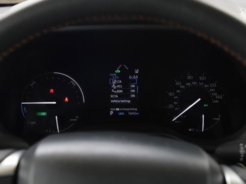 Used 2024 Toyota Sienna XSE image 26