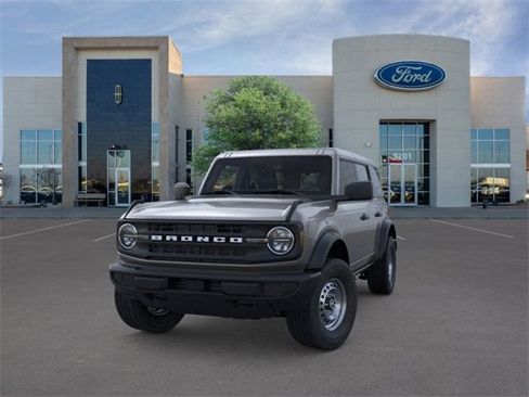 New 2025 Ford Bronco 4-Door image 2