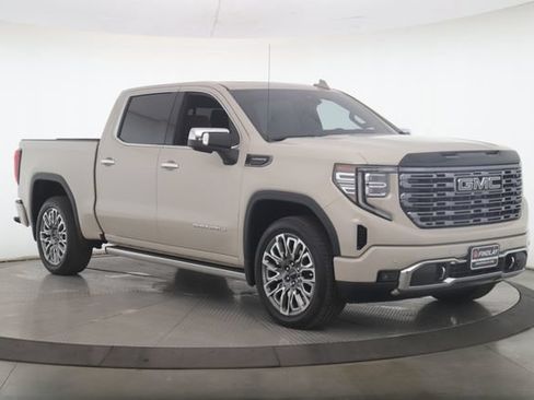 Used 2026 GMC Sierra 1500 Denali Ultimate AWD/4WD image 2