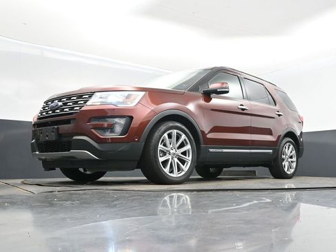 Used 2016 Ford Explorer Limited w/ Equipment Group 301A image 39