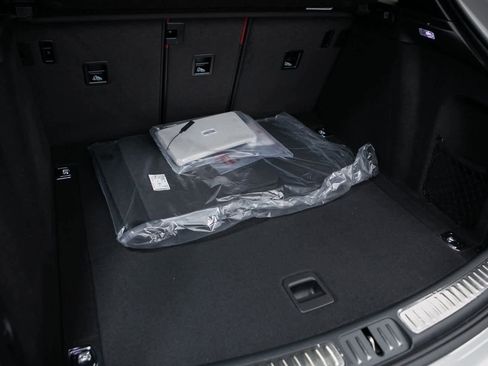 Certified 2025 Porsche Macan image 31