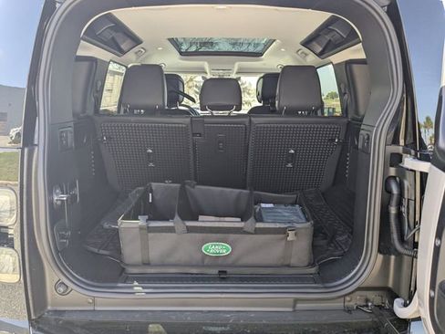 Used 2026 Land Rover Defender 110 X-Dynamic SE image 11