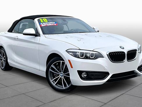 Used 2018 BMW 230i Convertible image 2