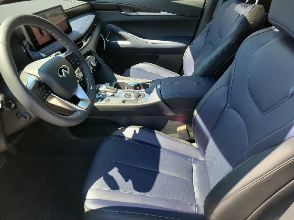 Used 2026 INFINITI QX60 Sport w/ Dark Cargo Package AWD/4WD image 18