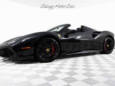 Used 2018 Ferrari 488 Spider RWD image 2