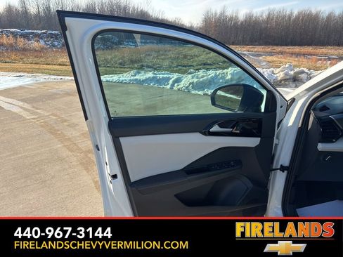 Used 2025 Volkswagen Taos S image 13