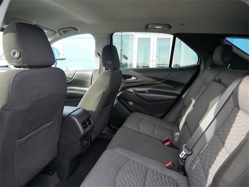 Used 2020 Chevrolet Equinox LT image 8