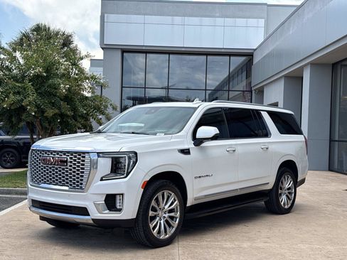 Used 2023 GMC Yukon XL Denali w/ Max Trailering Package AWD/4WD image 7
