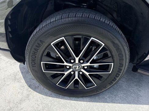 Certified 2025 Lexus GX 550 w/ Cold Area Package AWD/4WD image 10