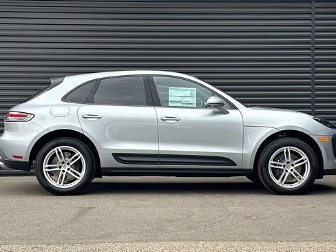 New 2026 Porsche Macan image 9
