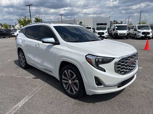 Used 2020 GMC Terrain Denali w/ Denali Premium Package AWD/4WD image 20