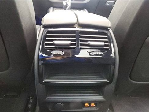 Used 2022 BMW 540i xDrive w/ Executive Package image 39