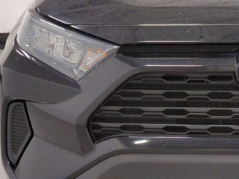 Used 2022 Toyota RAV4 LE AWD/4WD image 15