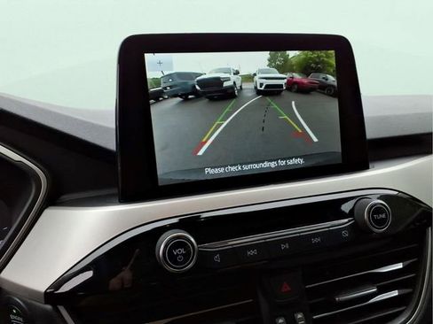 Used 2020 Ford Escape SE FWD image 29