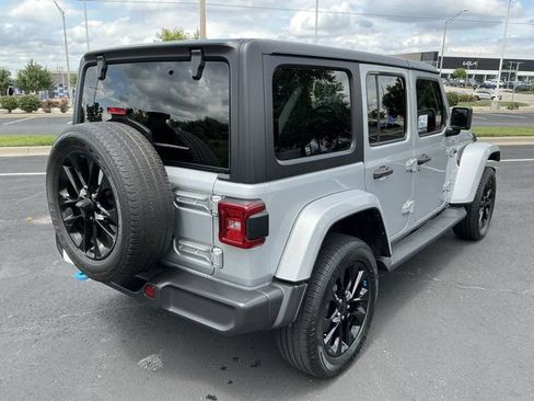 Used 2023 Jeep Wrangler Unlimited Sahara AWD/4WD image 3