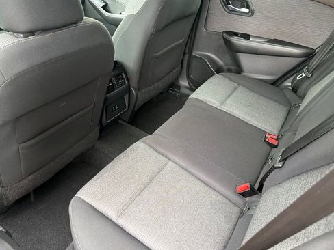 Used 2021 Nissan Rogue SV FWD image 12