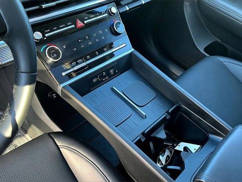 Used 2025 Hyundai Santa Fe XRT image 17