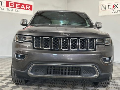 Used 2018 Jeep Grand Cherokee Limited w/ Luxury Group II AWD/4WD image 3