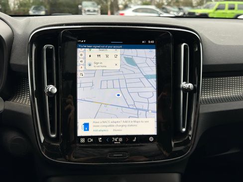 Certified 2022 Volvo XC40 P8 Recharge Plus image 28