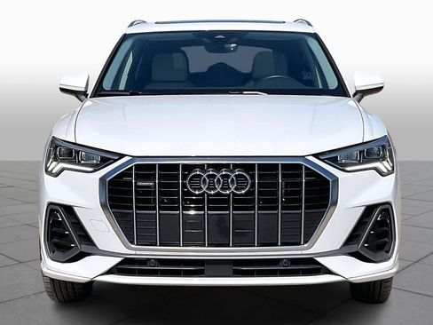 Used 2023 Audi Q3 2.0T Premium w/ Convenience Package image 4