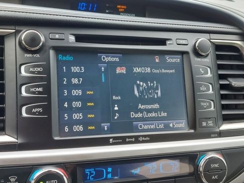 Used 2017 Toyota Highlander XLE image 44