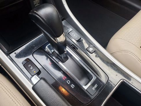 Used 2017 Honda Accord Touring image 41