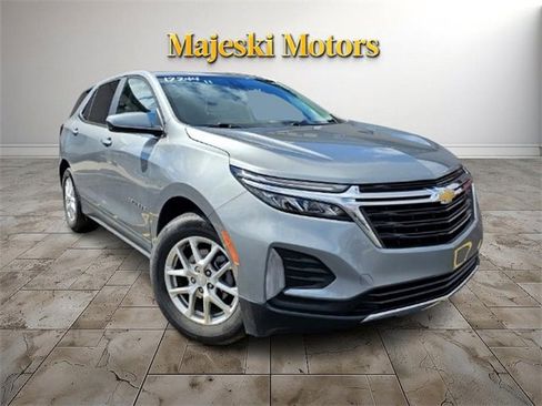 Used 2023 Chevrolet Equinox LT image 1