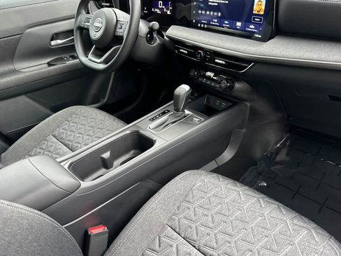 New 2026 Nissan Kicks SV w/ SV Premium Package image 16