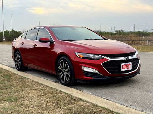 Used 2021 Chevrolet Malibu RS image 4
