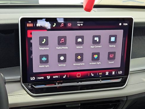 New 2026 Volkswagen Tiguan SE FWD image 20