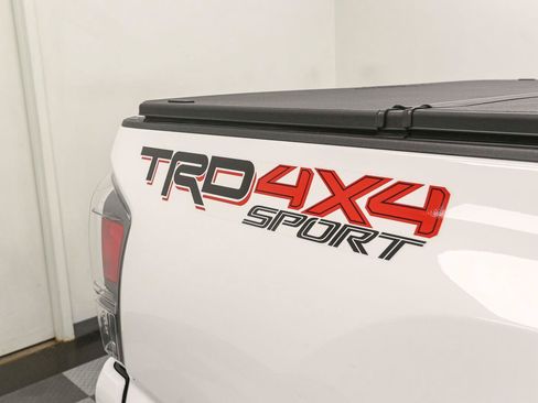 Used 2023 Toyota Tacoma TRD Sport AWD/4WD image 8