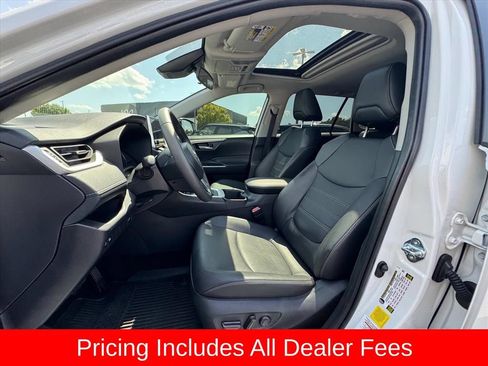 Used 2025 Toyota RAV4 XLE Premium FWD image 17