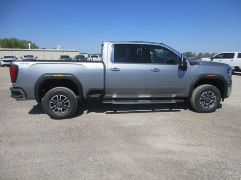 New 2026 GMC Sierra 2500 SLT w/ SLT Premium Package AWD/4WD image 3
