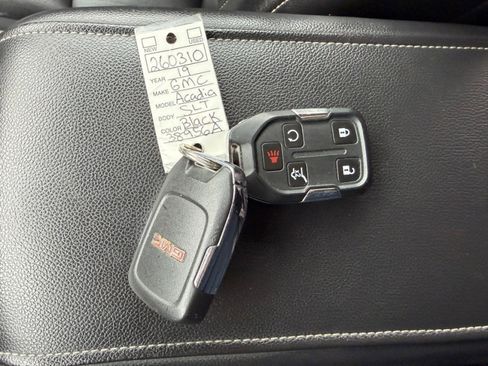 Used 2019 GMC Acadia SLT image 42