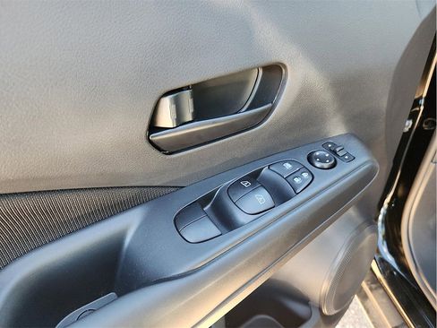 Used 2025 Nissan Kicks Play S image 15