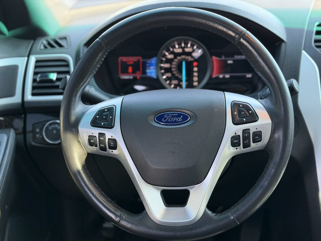 Used 2013 Ford Explorer Limited AWD/4WD image 18