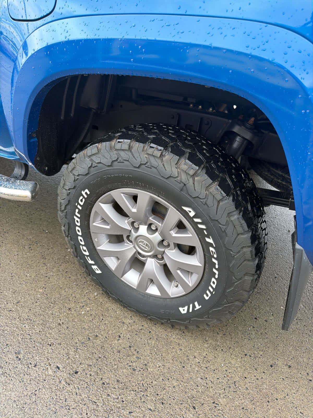 Used 2018 Toyota Tacoma SR5 RWD image 10