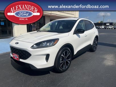 Used 2022 Ford Escape SE w/ SE Sport Appearance Package
