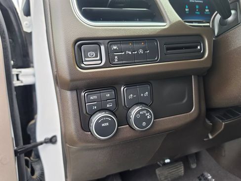 Used 2023 Chevrolet Tahoe LT AWD/4WD image 11