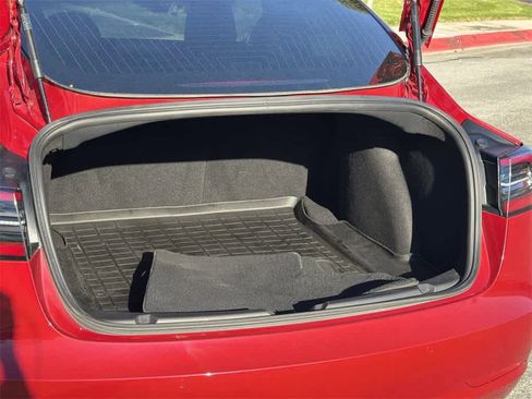 Used 2020 Tesla Model 3 Standard Range Plus image 32