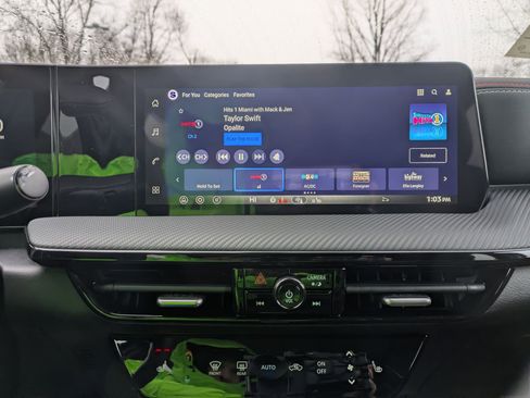 New 2026 Nissan Kicks SV image 14